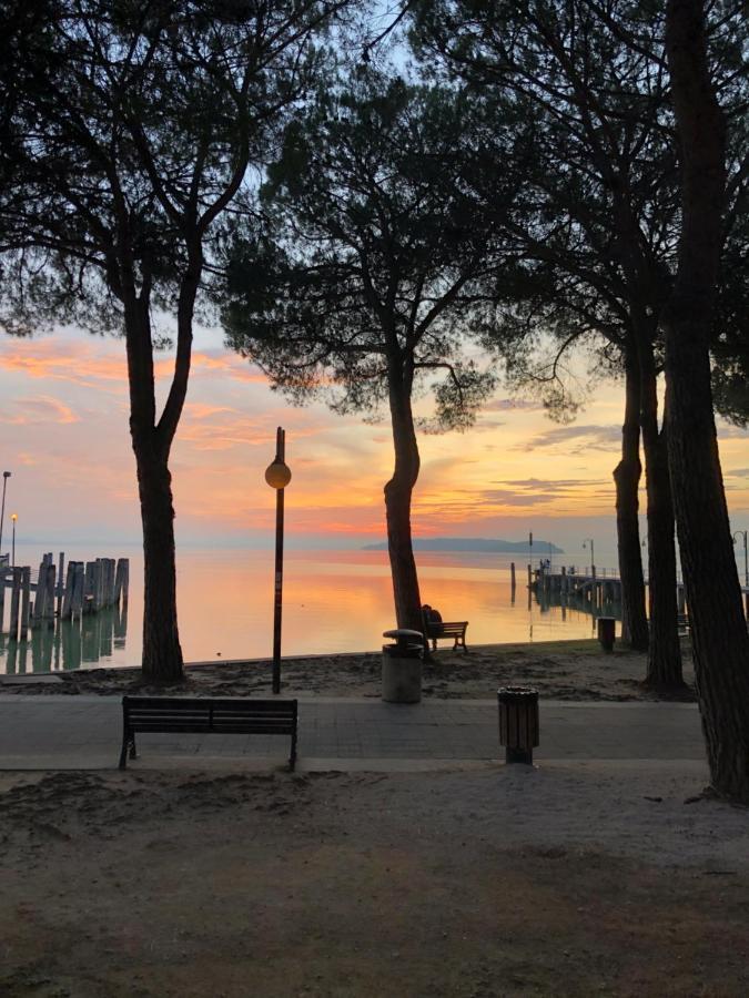 Uno Sguardo Sul Lago Appartam Passignano sul Trasimeno Luaran gambar