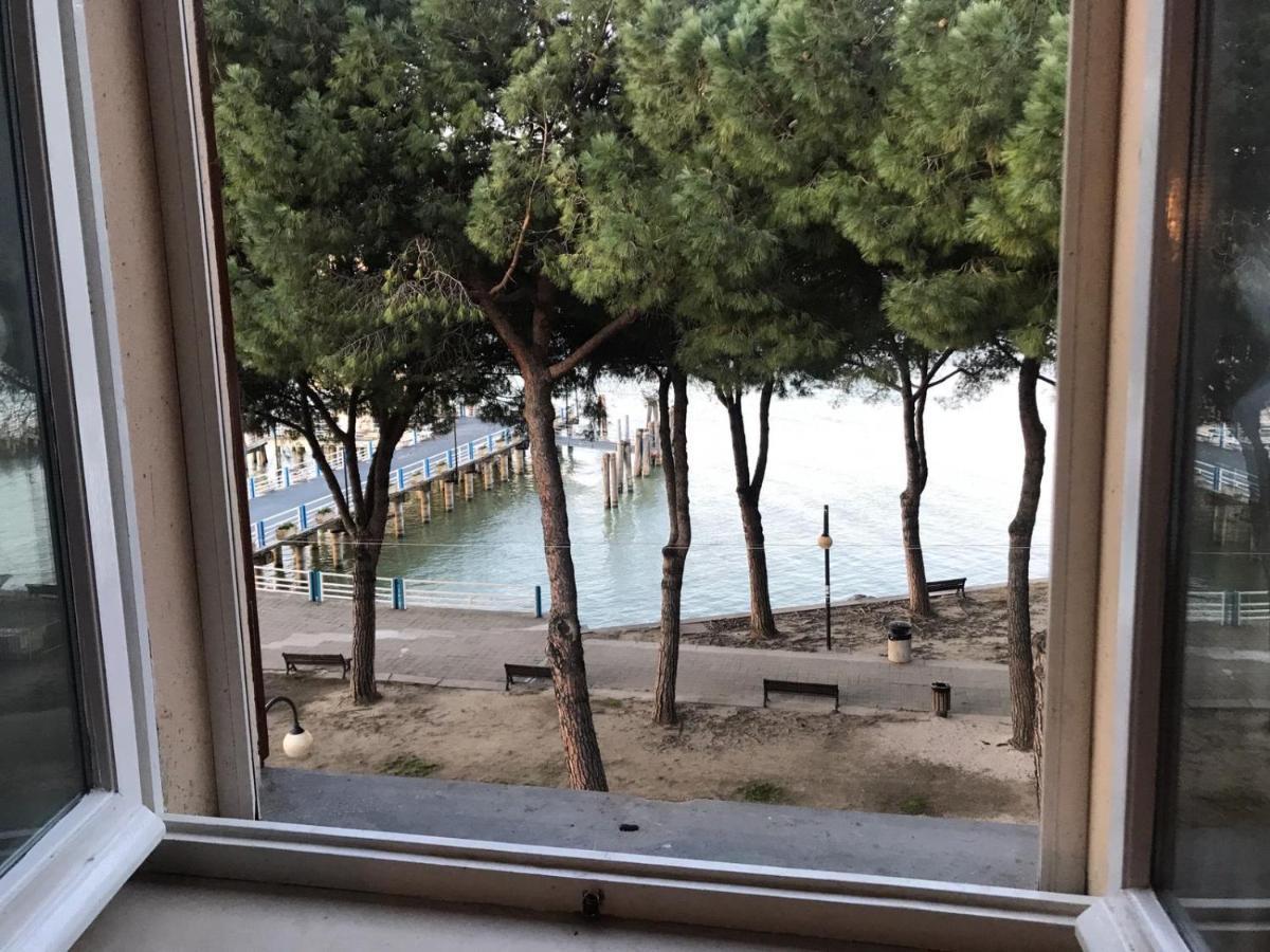 Uno Sguardo Sul Lago Appartam Passignano sul Trasimeno Luaran gambar